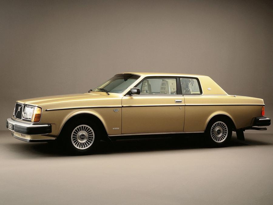  Volvo 262 C 1977 года  (фото 9 из 13)